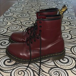 1460 WOMEN'S SMOOTH LEATHER LACE UP BOOTS